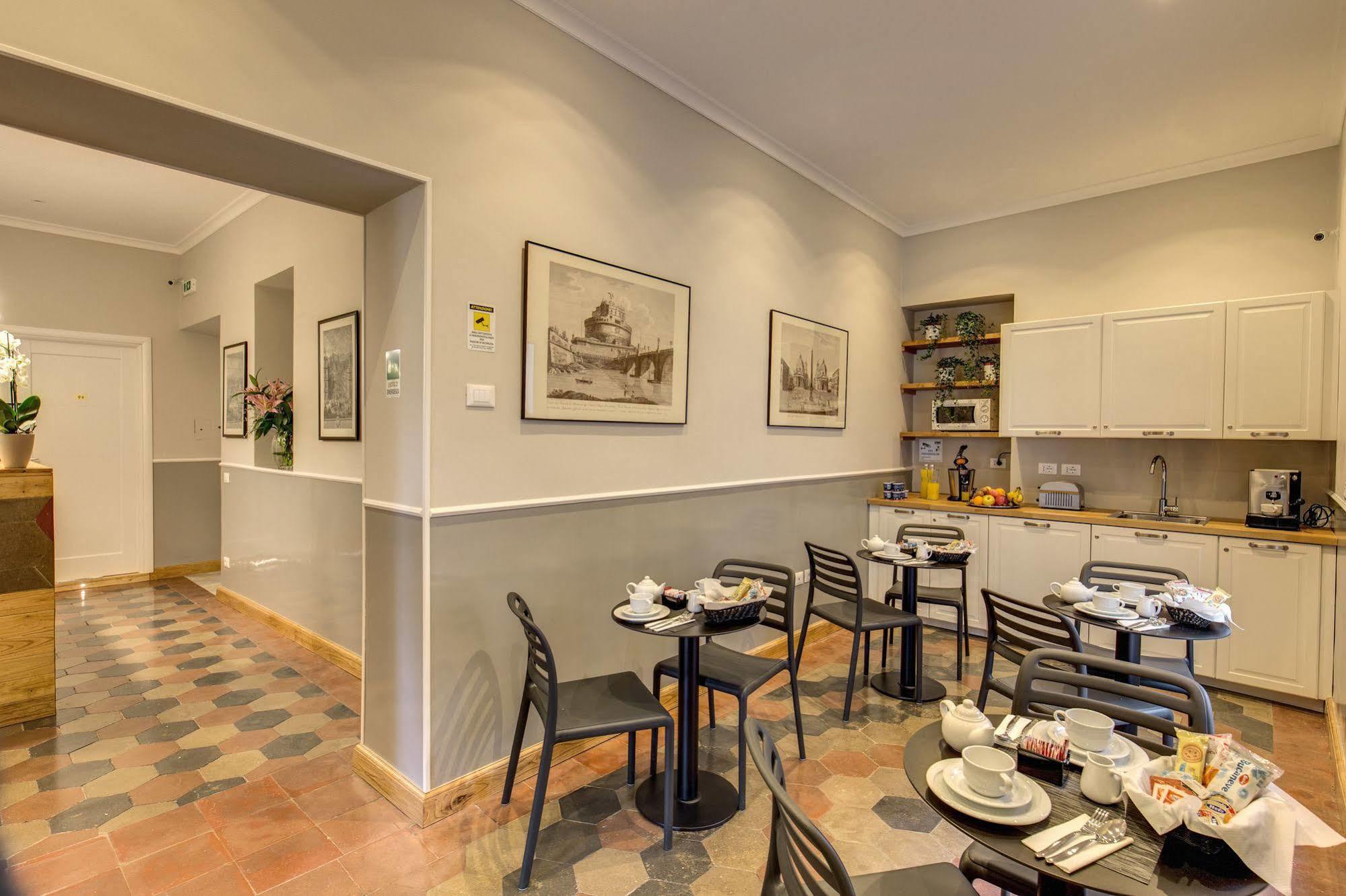 Tlv Navona 3* Rome
